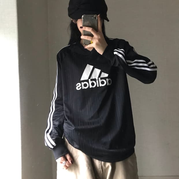 아디다스 00s 블랙 빅로고 롱슬리브