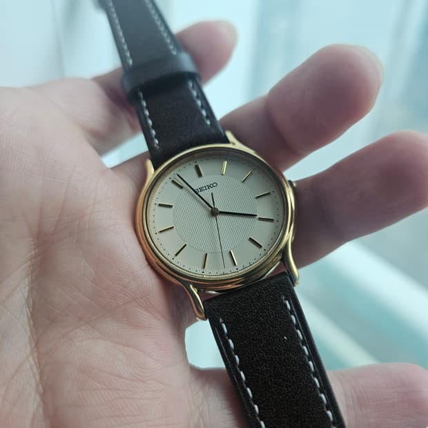 1990s 세이코 금장 쿼츠 빈티지 시계