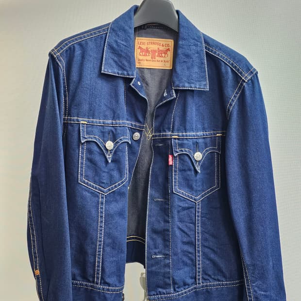 Levis vintage 00s type 1