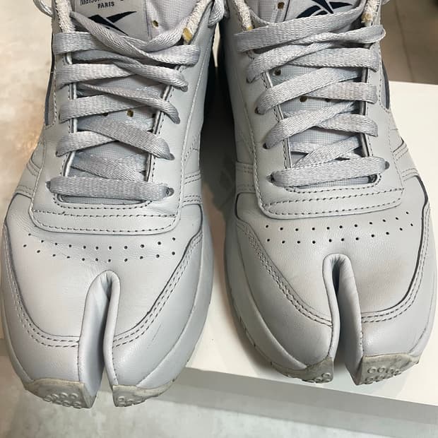 마르지엘라 X 리복 타비 그레이 240