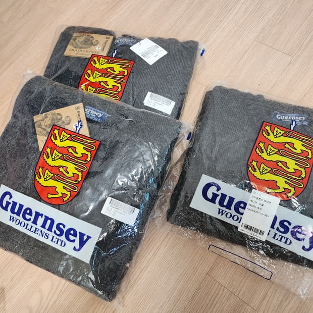 (새상품) 건지울른스 피셔맨 홀가먼트 차콜 가디건