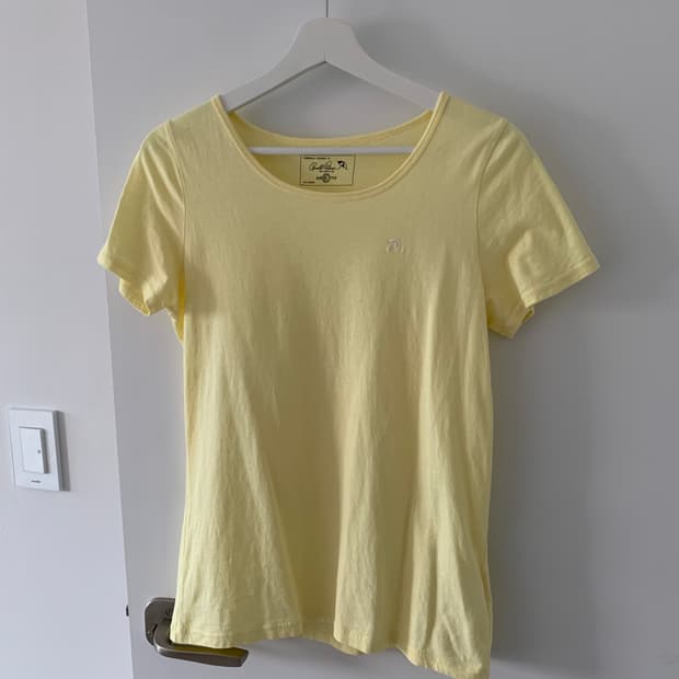연노랑 슬림 티셔츠