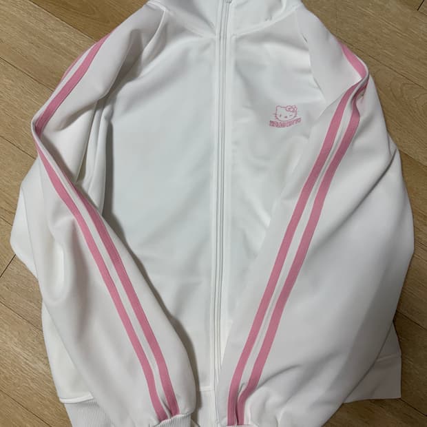 핼로키티 져지. 집업