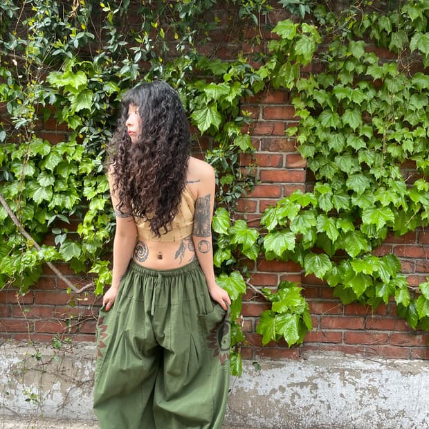 카키 그린 문양 벌룬 팬츠