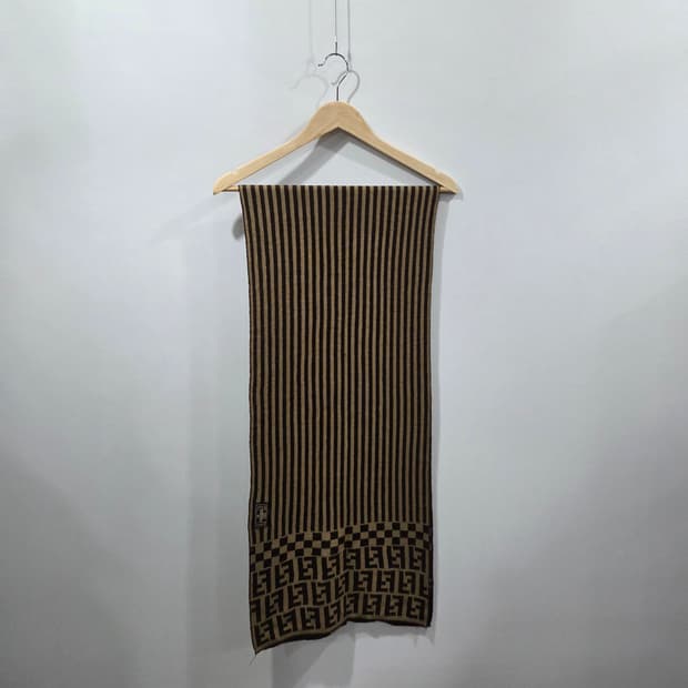 펜디 주카 머플러