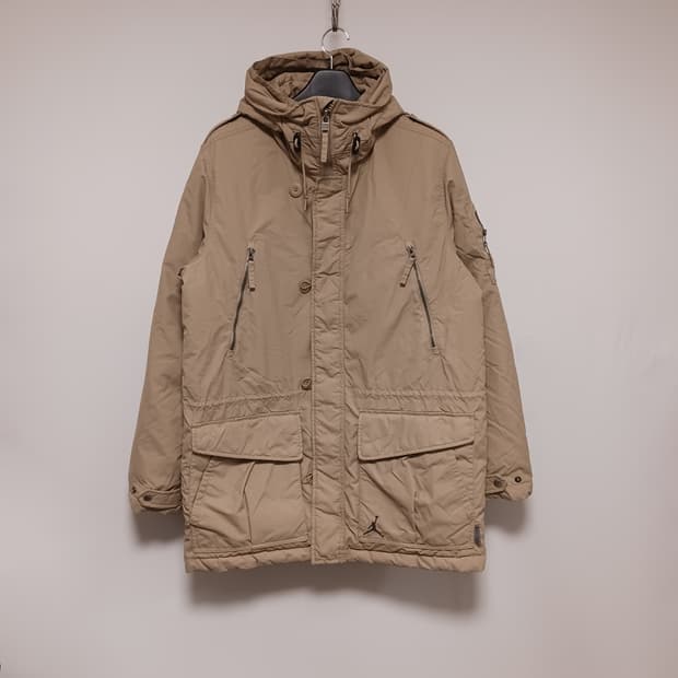 조던 그레이덕. 다운파카