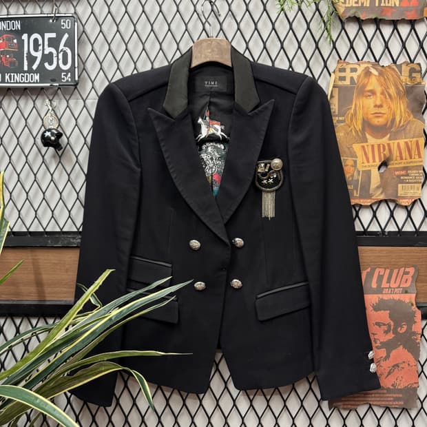 타임 포스트모던 빈티지 블레이저 전면 브로치 포인트 블랙
