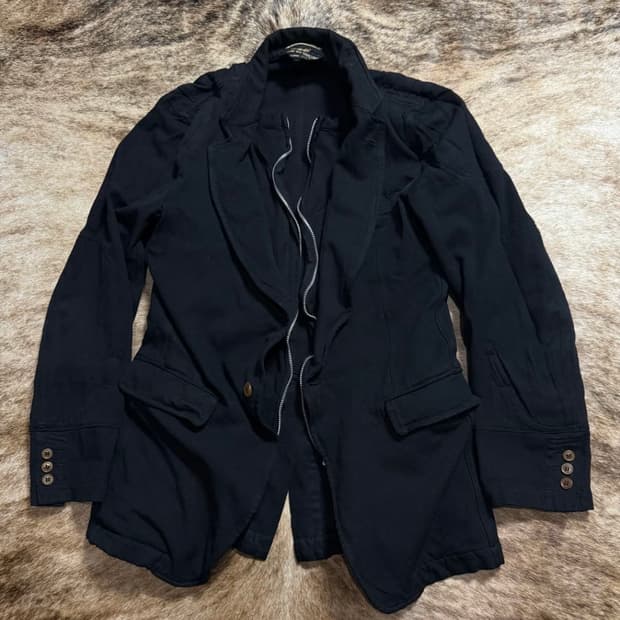 Commes des Garcons Homme Plus