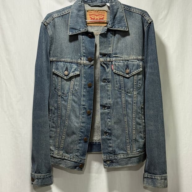 Levi’s