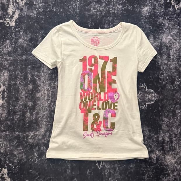 Y2K graphic tee