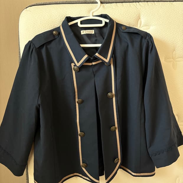 엑시즈팜 견장 모리 반크롭자켓