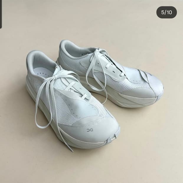 (W) 온 러닝 x 포스트 아카이브 팩션 (파프) 클라우드붐 볼트 화이트