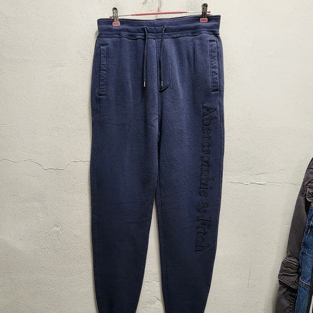 아베크롬비 빅로고 스펠아웃 트레이닝 스웻팬츠