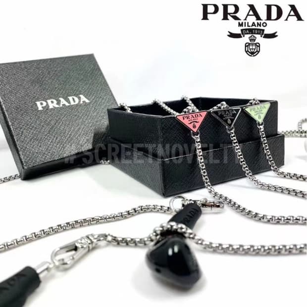 프라다 에어팟 스트랩 세트 그린 