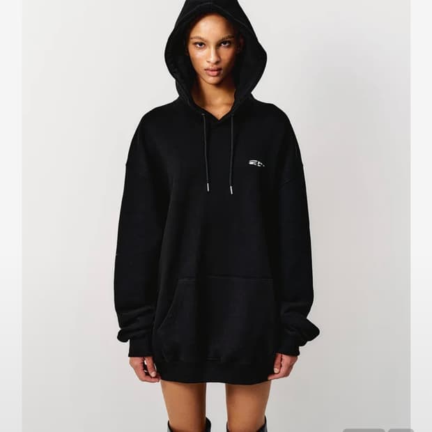 메탈릭 오버사이즈 후디 블랙