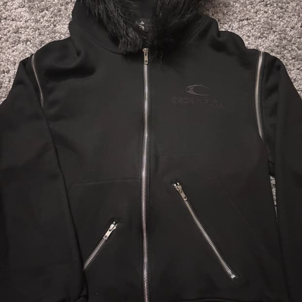 cozyworldwide fur hoodie M