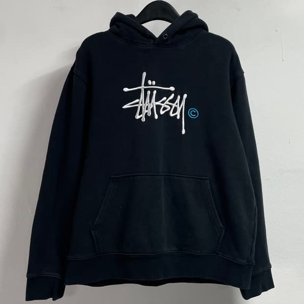 스투시 빅로고 스펠아웃 후드티 (on.599)