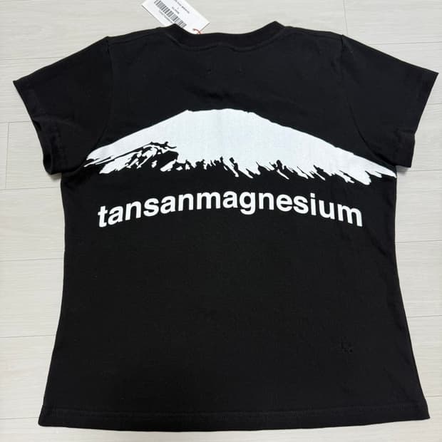 탄산마그네슘 마운틴 반팔 티셔츠