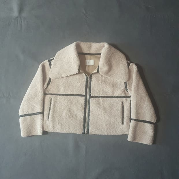 FORM STUDIO 폼스튜디오 양털 퍼 무스탕 자켓