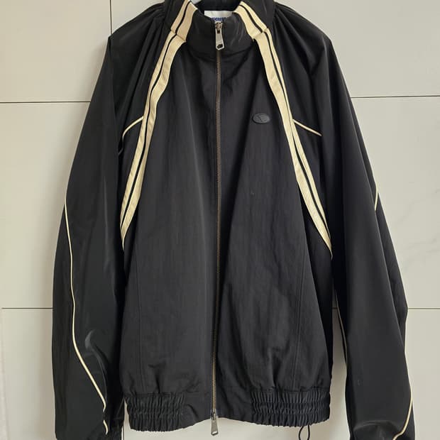 아더에러 바샤르 느와르 트랙 자켓 (L)