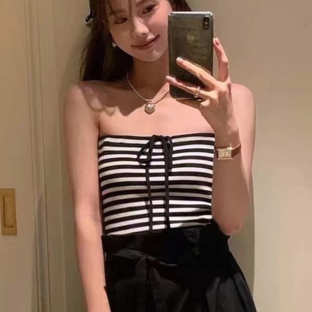 스트라이프 패턴 튜브탑