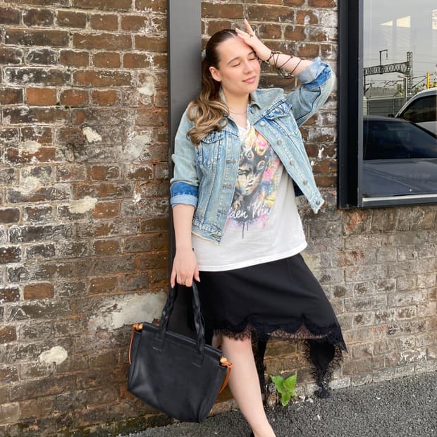 glamb x jojo그래픽 반팔 티셔츠