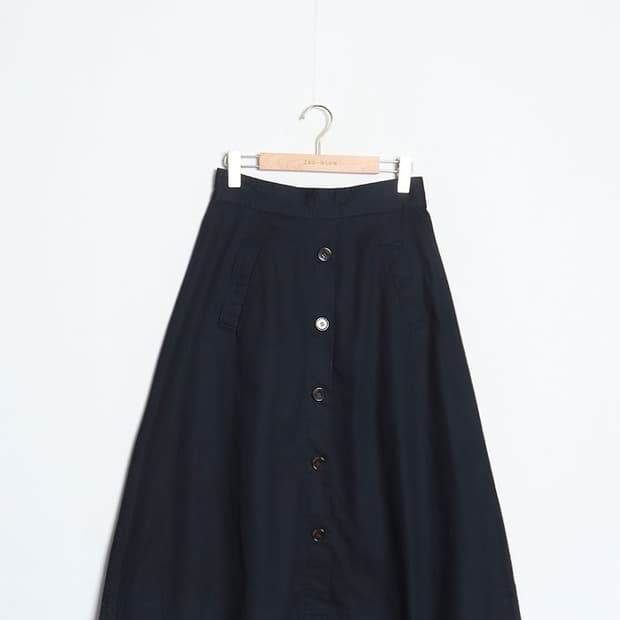 a.v.v. standard Flared Skirt (28)