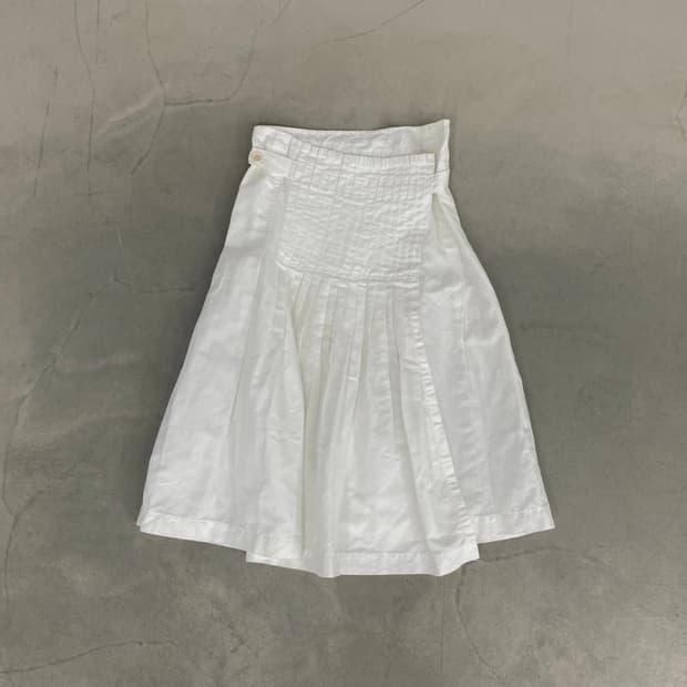 꼼데가르송 화이트 플리츠 스커트