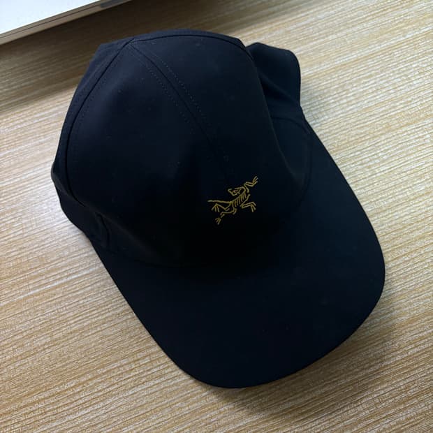 아크테릭스 모자