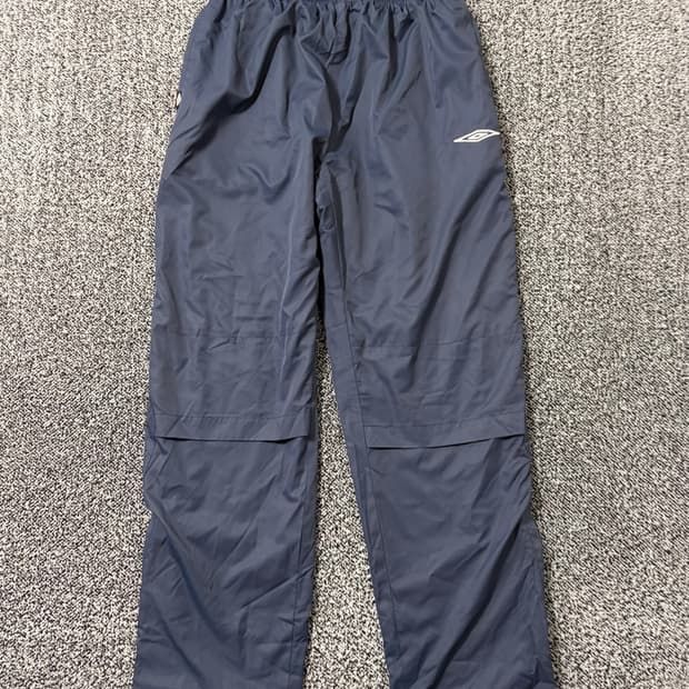 빈티지9. 엄브로 올드스쿨 나일론 트레이닝 팬츠