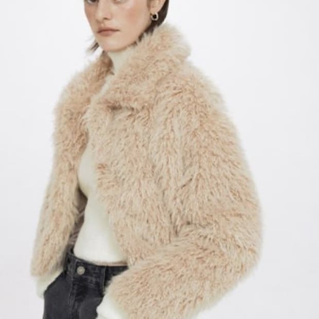 레이브 퍼 자켓 (슬기 착용)