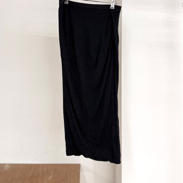 릭 오웬스 릴리즈 블랙 러치드 미디스커트