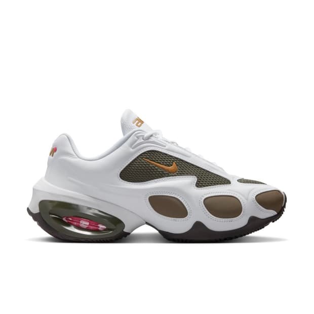 나이키 베네다카터 뮤즈 골드참 끈 **구해요**