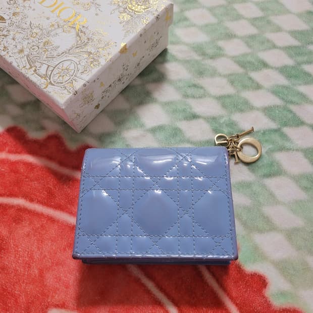 무료배송) 레이디 디올 반지갑 블루