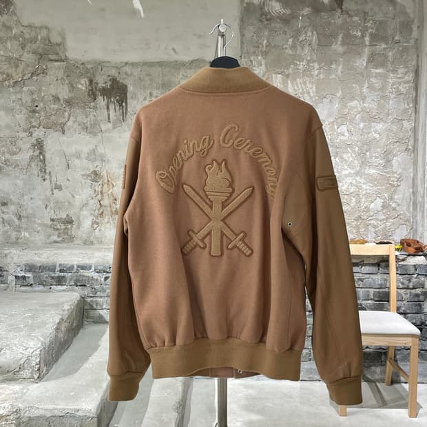 오프닝 세레모니 베이지 oc tonal 바시티 자켓