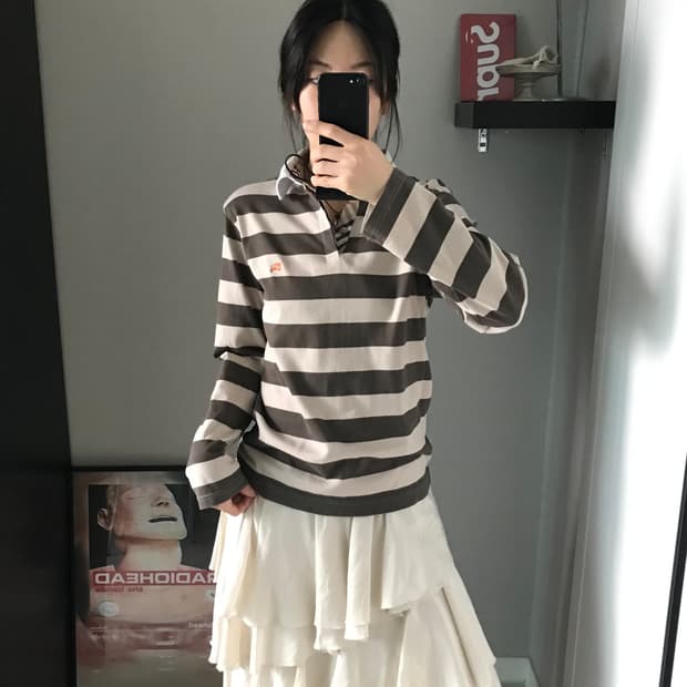 버버리 자수로고 스트라이프 넥카라 노바체크 럭비티