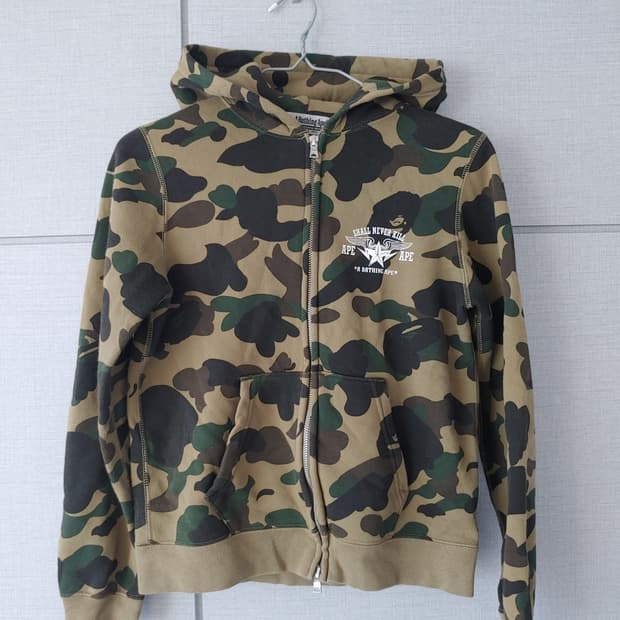 [XS] 베이프 1ST 녹계 카모 후드집업