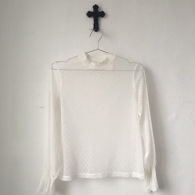 Dot pattern high neck see through sleeve