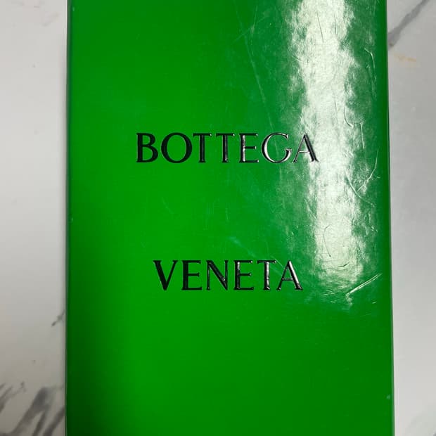 보테가베네타 인트레치아토 지갑