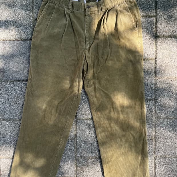 폴로 투턱 코듀로이 치노
