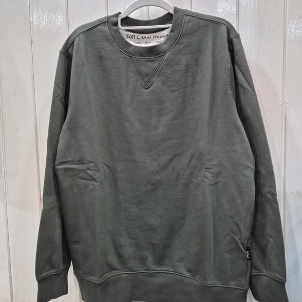 Saint Scott 맨투맨 새상품 3장