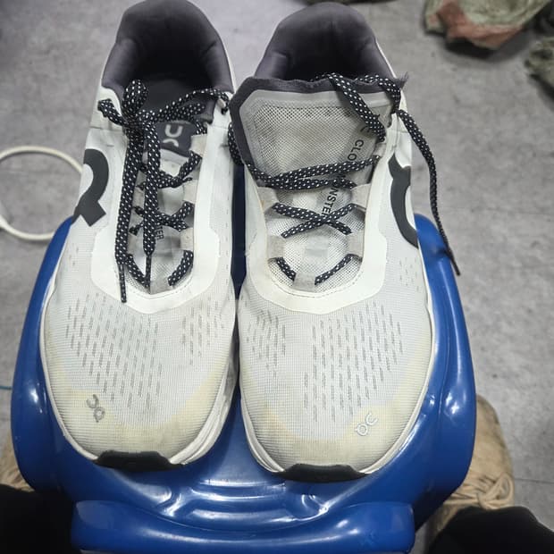 온러닝   클라우드몬스터   런닝화