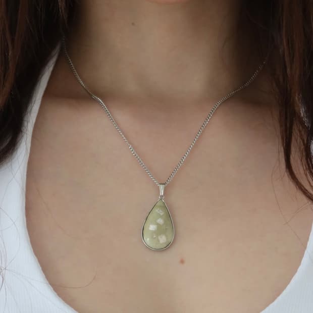 pear shaped necklace