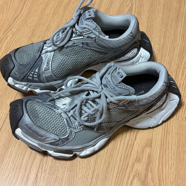 발렌시아사 스테플러 팝니다.(40사이즈)