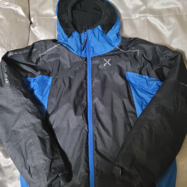 몬츄라 네비스 자켓 M