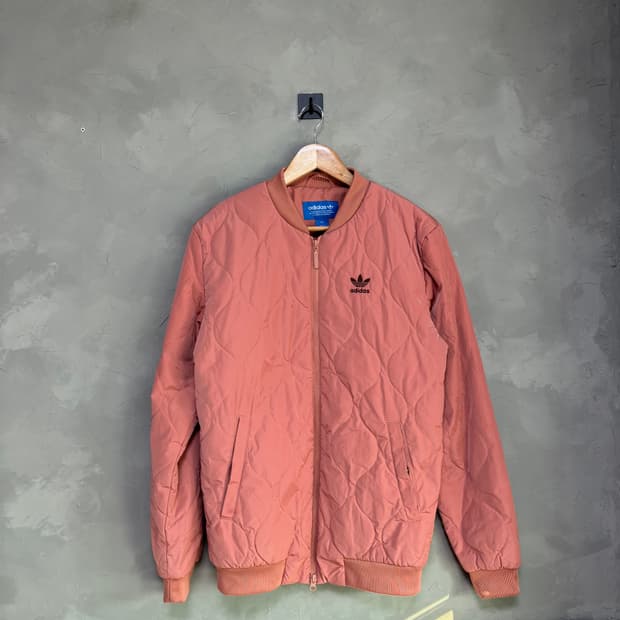 아디다스 슈퍼스타 퀄팅 봄버 경량 패딩 자켓