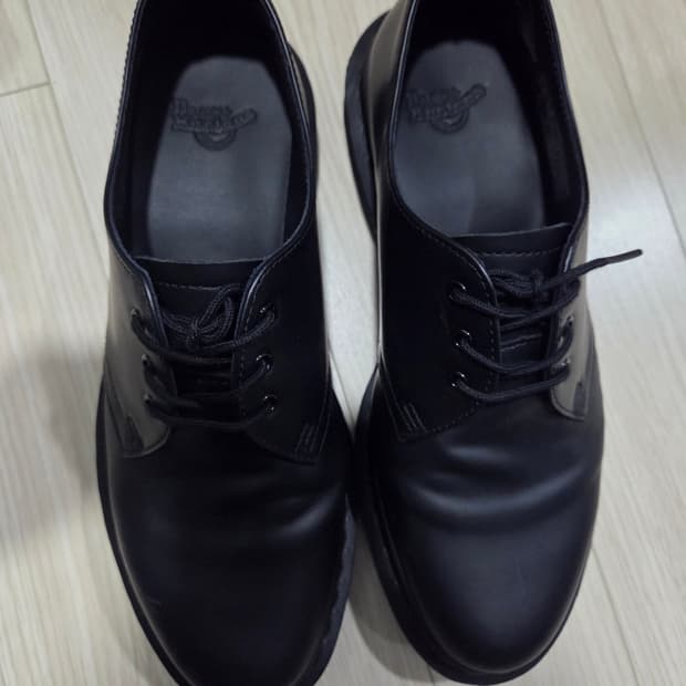 닥터마틴 모노블랙 260