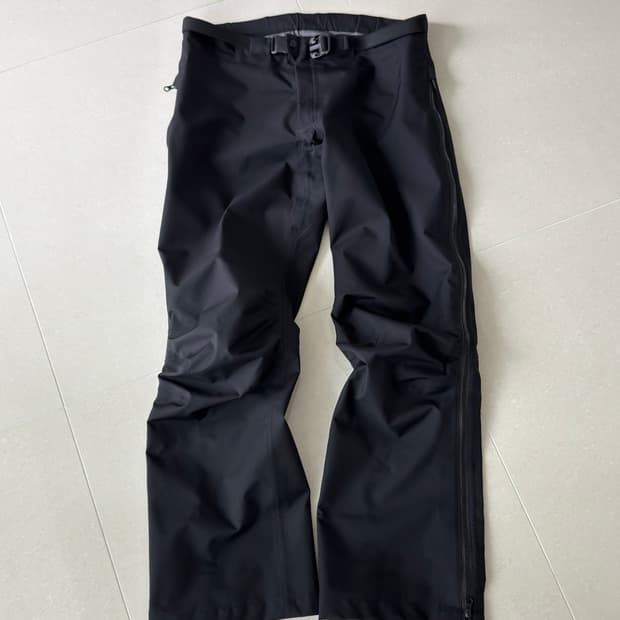 [48] GR10K ARC PANTS BLACK