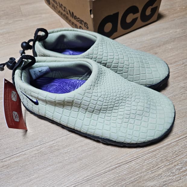 나이키 ACG 목 moc 프리미엄 뱀피 메론 265-270