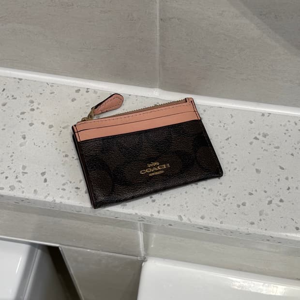 코치 뉴욕 카드 지갑 (셀린느,디올,고야드,샤넬,마뗑킴)